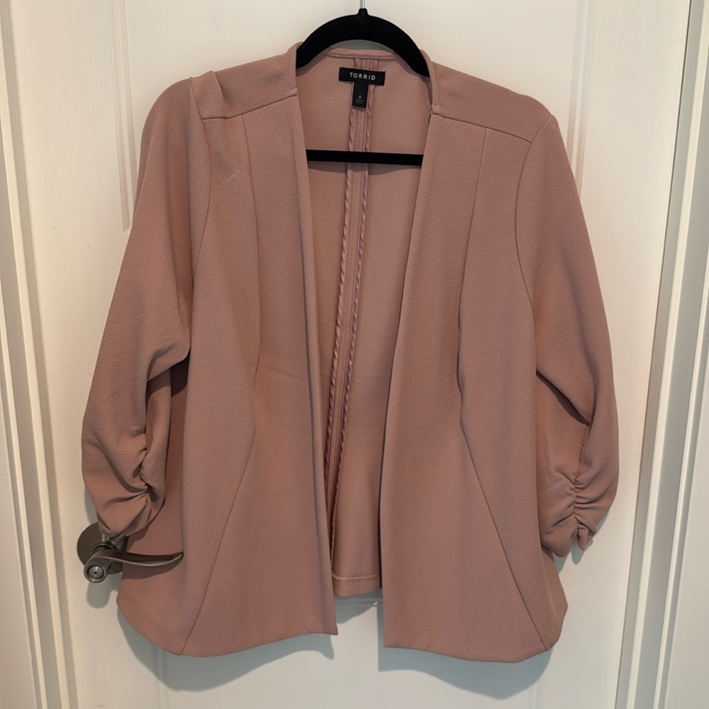 Torrid 0x plus light blazed crepe like new dusty rose pink color